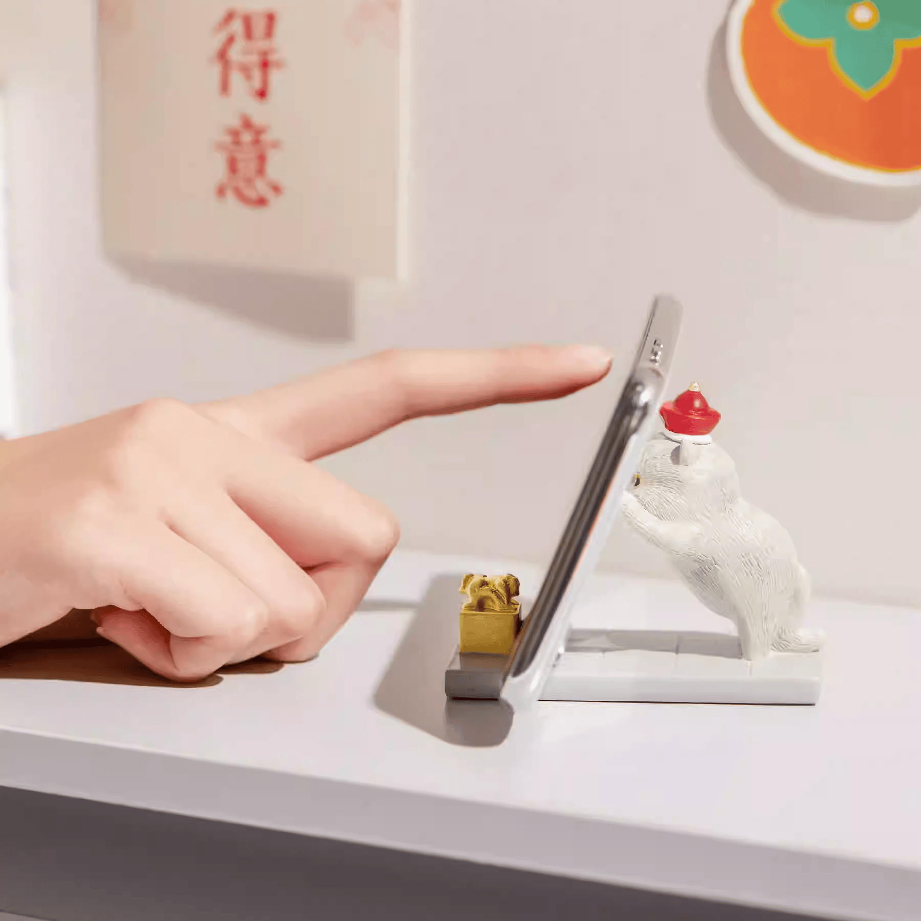 The Palace Museum Cat Embracing Imperial Seal Phone Stand