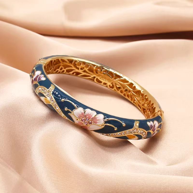 The Cloisonne Enameled Bangle with Double-Layer Push-Button Clasp Women's