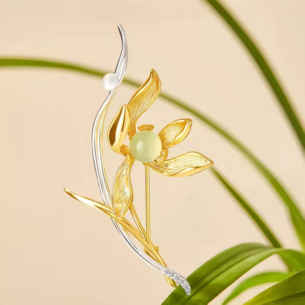 The Palace Museum Orchid Brooch