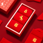 The Palace Museum Success Upon Arrival Fortune Horse Men's Red Sock Set