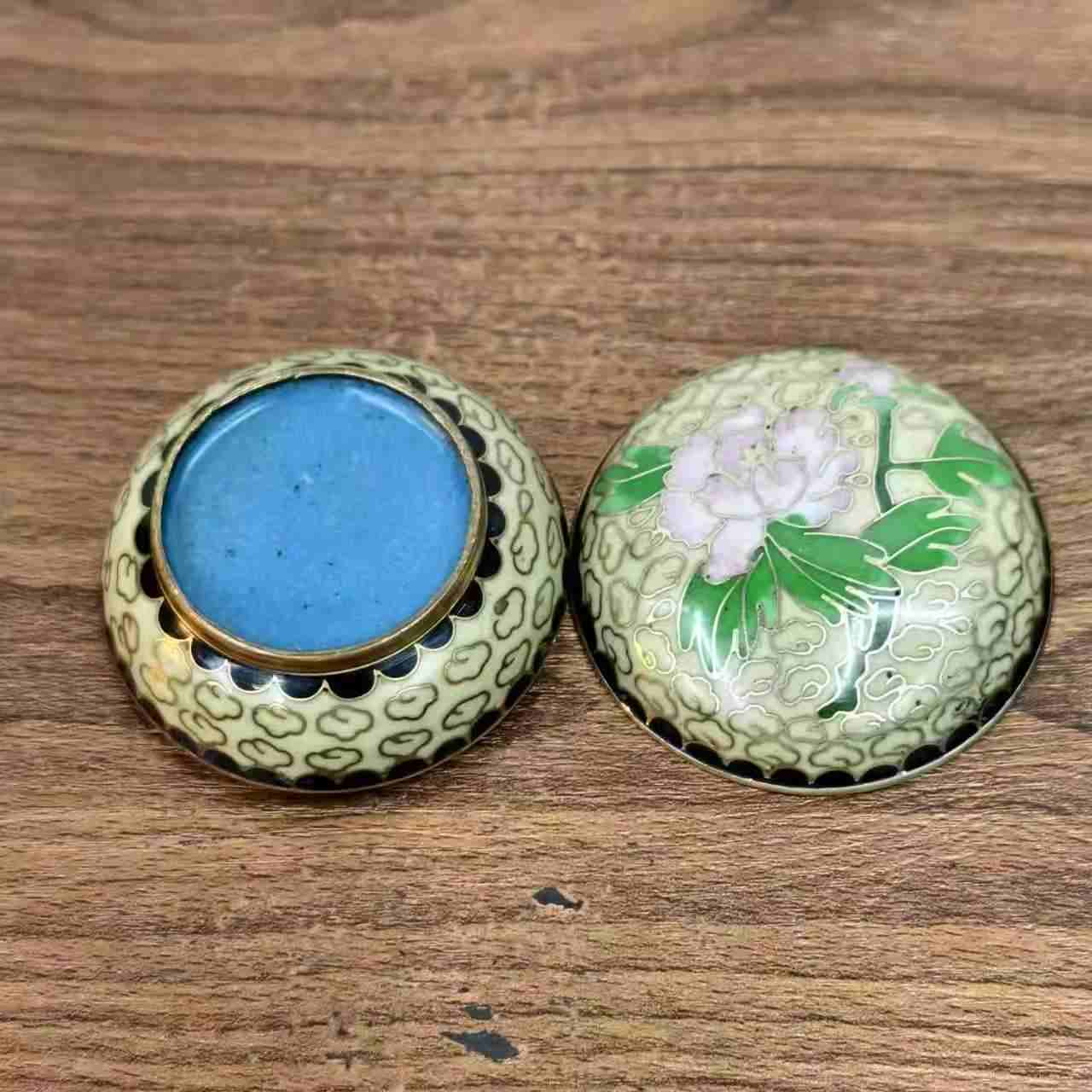 The Cloisonne Enamel Copper-Base Powder and Peony-Patterned Jewelry Box
