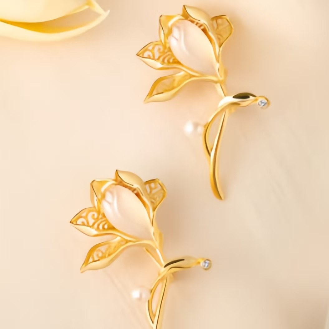 The Palace Museum High-end refined style Magnolia Brooch