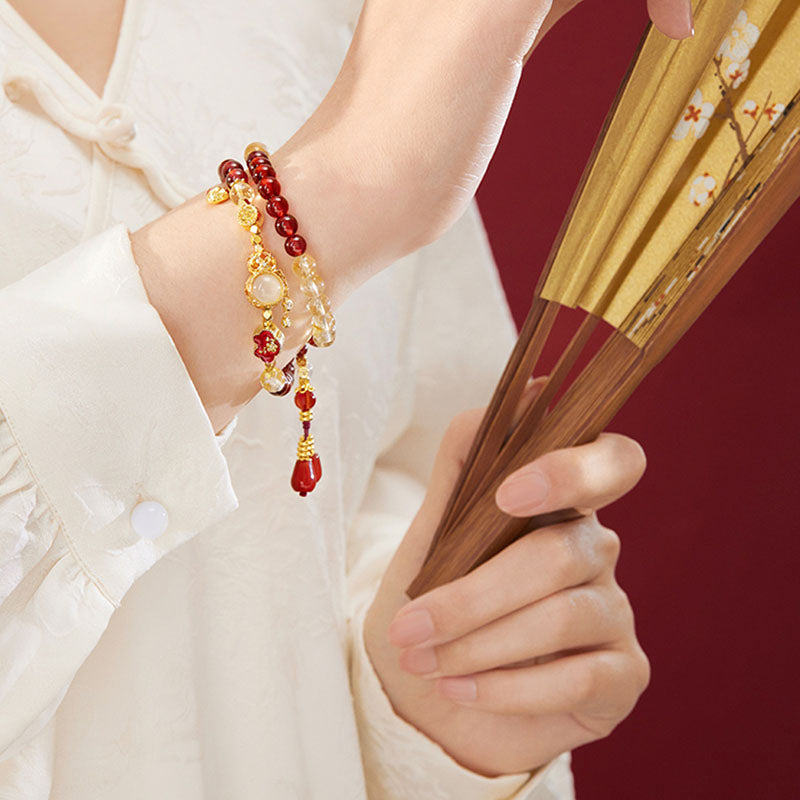 The Palace Museum Yellow Topaz Garnet Bracelet