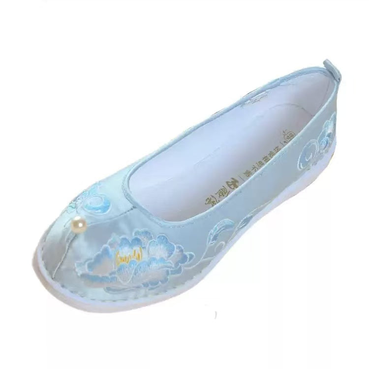 Neilan Sheng  Retro Pointed-Toe Hanfu Traditional Embroidered Women's Shoes