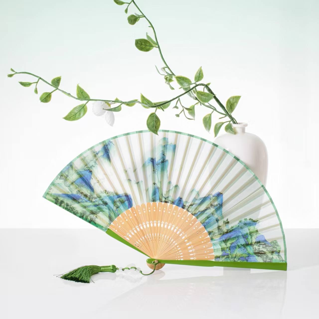 The Palace Museum Qianli Jiangshan Ancient-Style Folding Fan