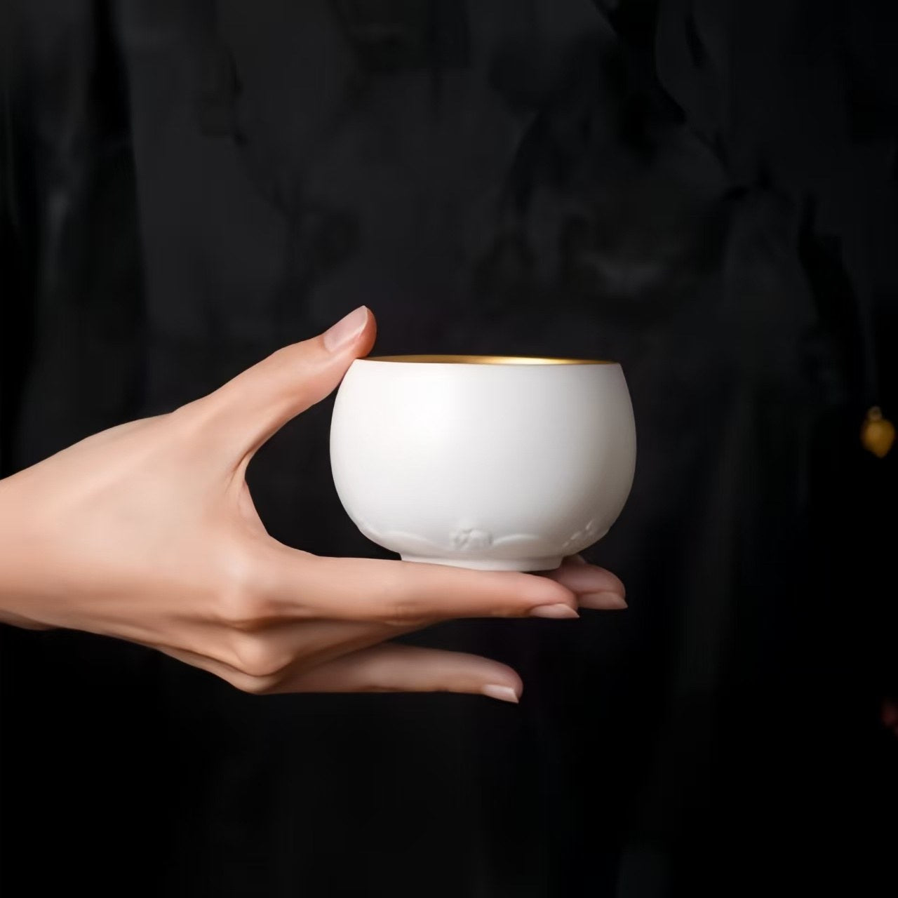 The Palace Museum Fuhai Cup: Dragon-Adorned Tea Cup Gift Set