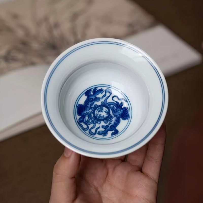 Shangxinle Forbidden City Blue-and-White Hand-Pressed Gongfu Tea Cup Set