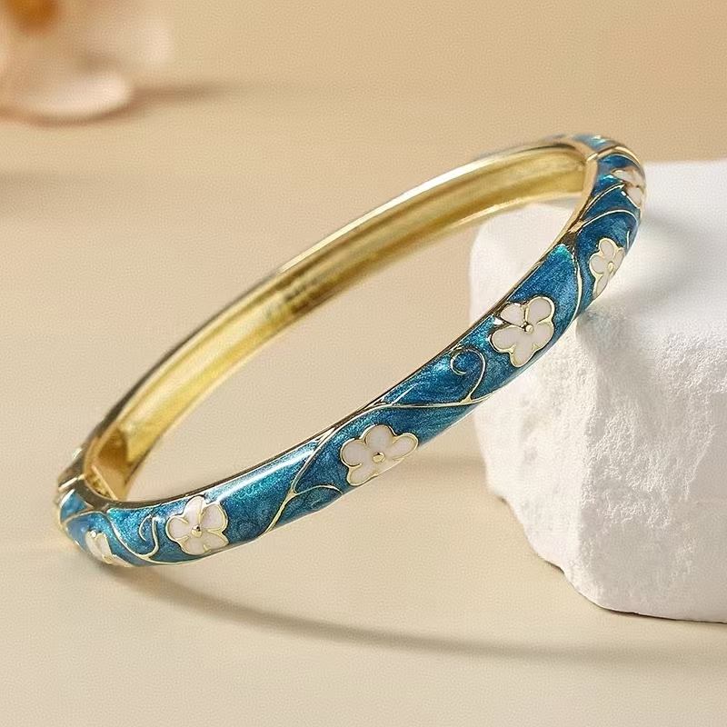 The Cloisonne Enamel Bangle with Delicate Band & Floral Pattern Women's