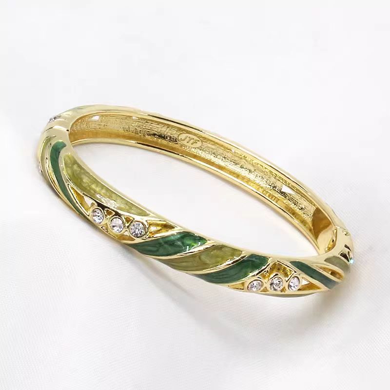 The Cloisonne Enamel Gold-Plated Minimalist Vintage Open Bangle
