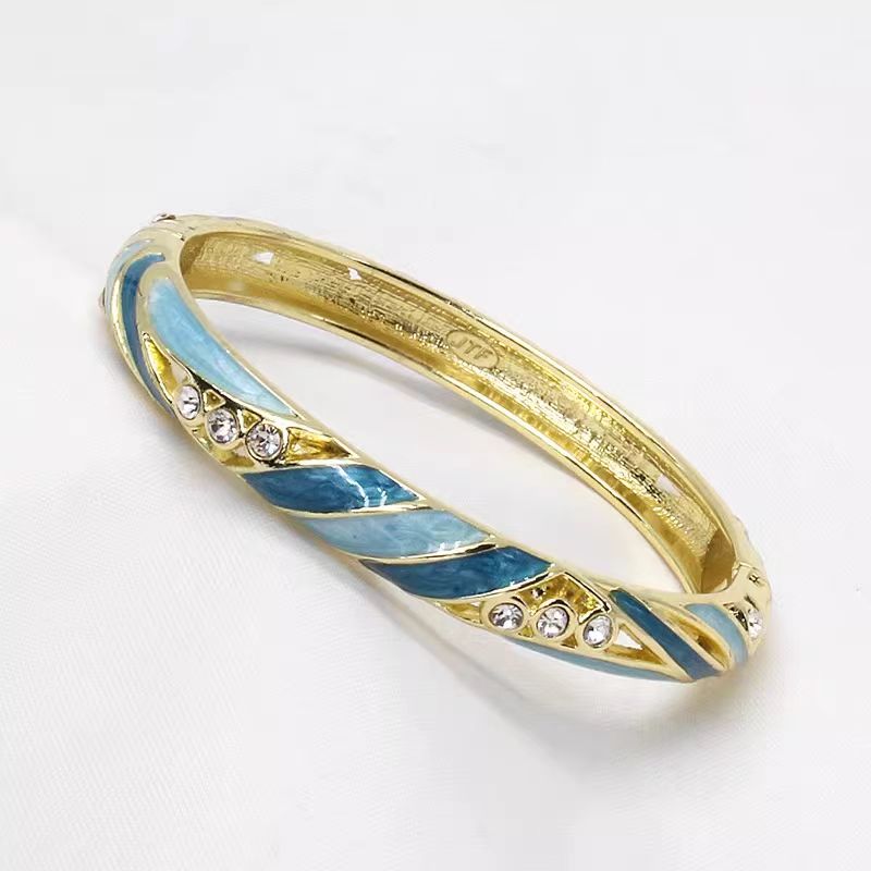 The Cloisonne Enamel Gold-Plated Minimalist Vintage Open Bangle