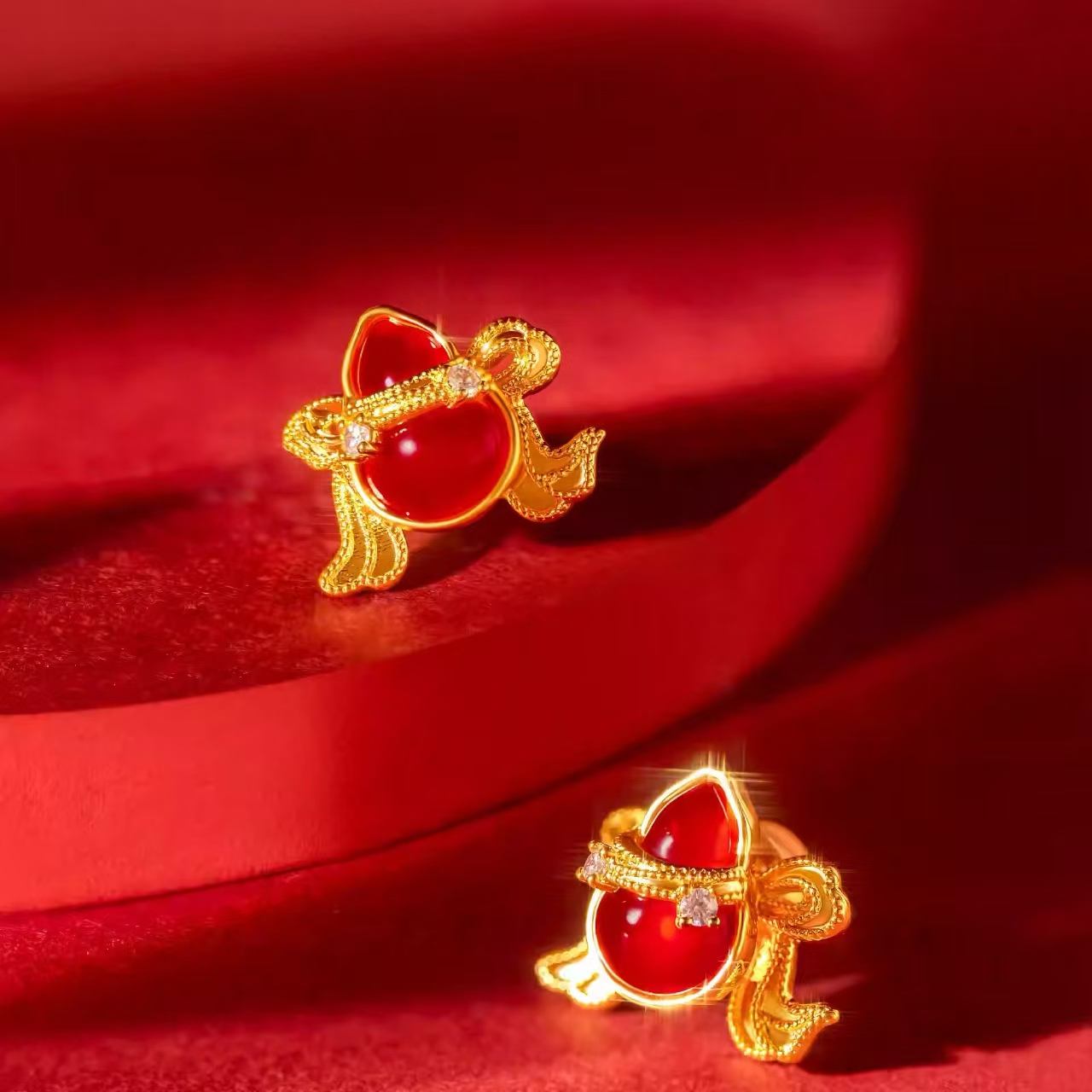 The Palace Museum Fu Lu Xin Xi Gourd Earrings