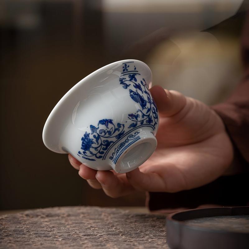 Shangxinle Forbidden City Blue-and-White Hand-Pressed Gongfu Tea Cup Set
