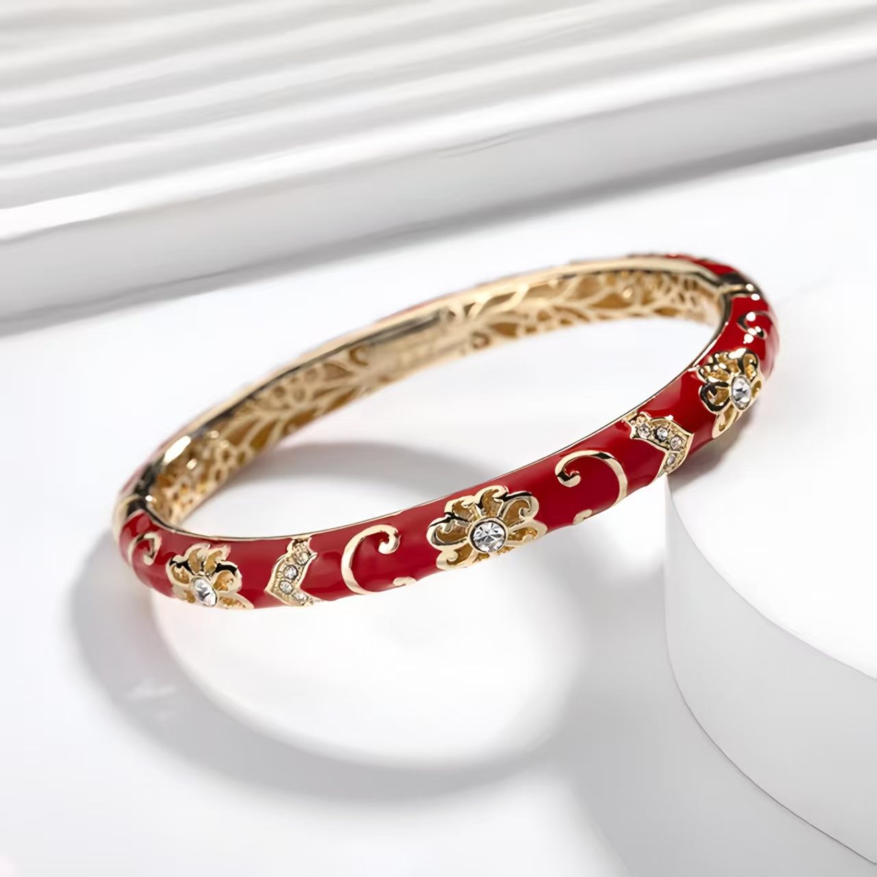 The Cloisonne Bangle Enameled Blue-and-White Porcelain