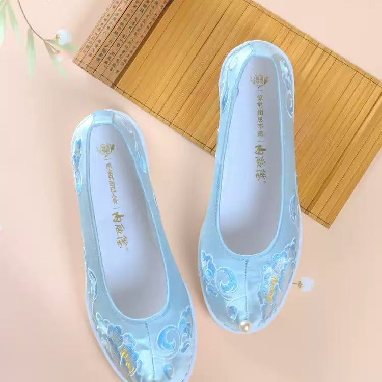 Neilan Sheng  Retro Pointed-Toe Hanfu Traditional Embroidered Women's Shoes